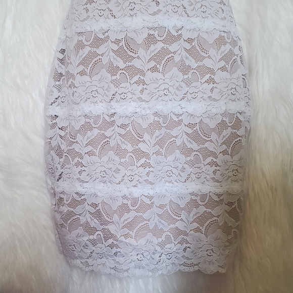 GUESS White Lace Sheath Dress - Size M Medium - Picture 9 of 10